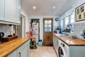 Kitchen- click for photo gallery